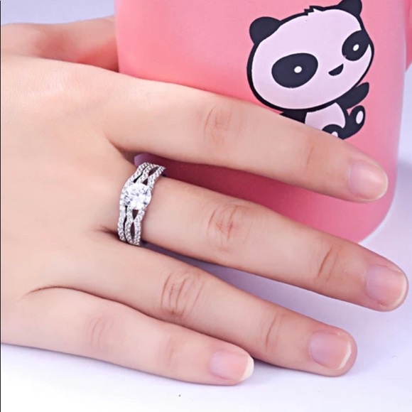 ✨2 Piece Knot Wedding Set✨ - Picture 4 of 10